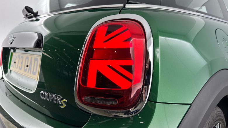 MINI Hatchback 135kW Cooper S Level 2 33kWh 3dr Auto Electric Hatchback